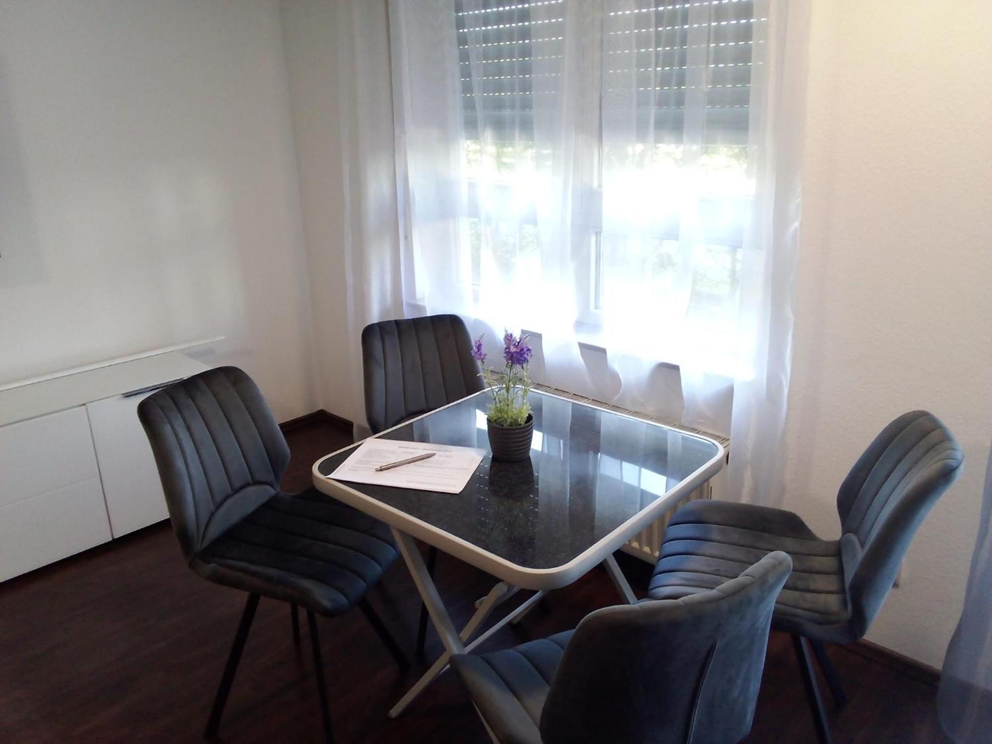 Apartment Metzingen City Εξωτερικό φωτογραφία